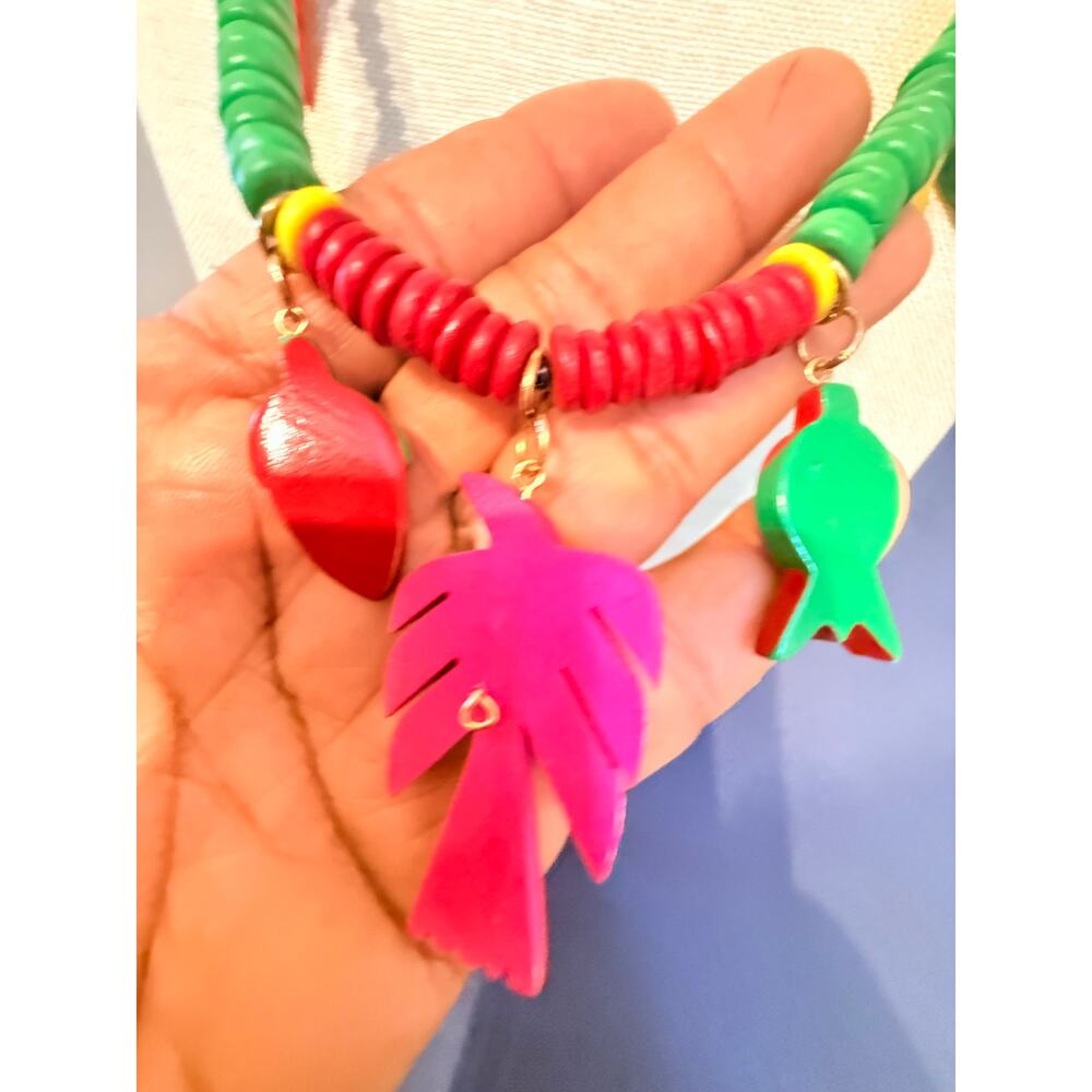 Vintage Tropical Charm Bead Necklace 30” - Picture 2 of 7